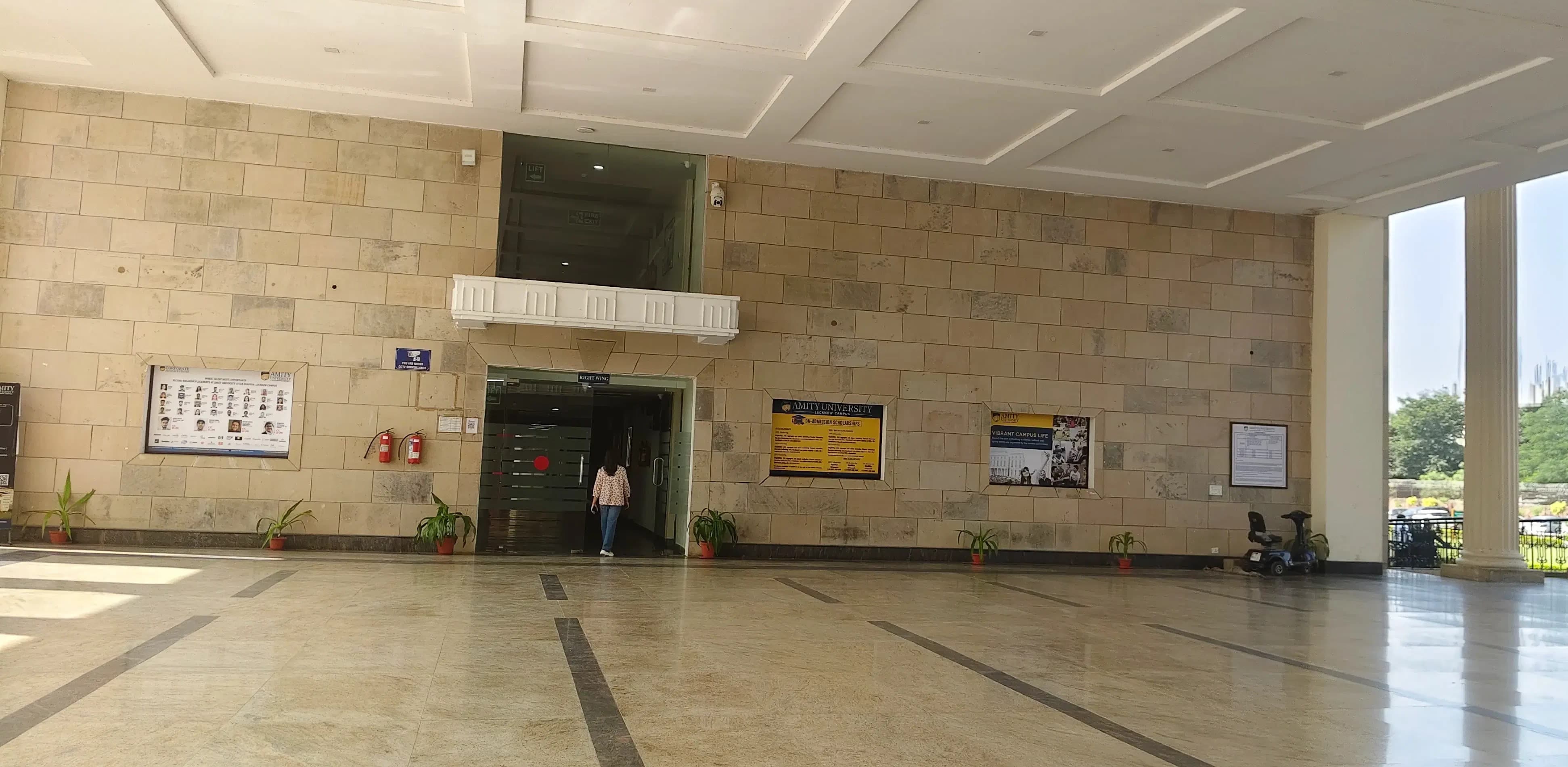 Amity University Lucknow Academic Building photo 16